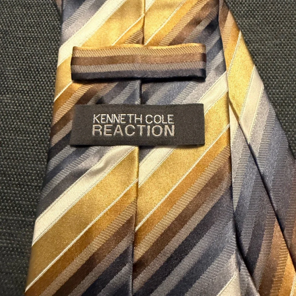 Kenneth Cole Reaction Striped Silk Tie Gold Yellow Grey Silver‎ Formal Business